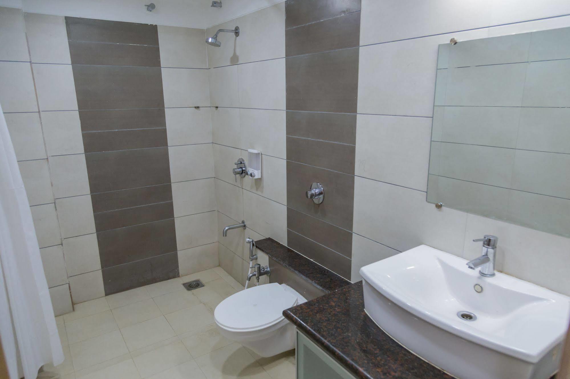 Ahmedabad Vastrapur Hotel Kültér fotó